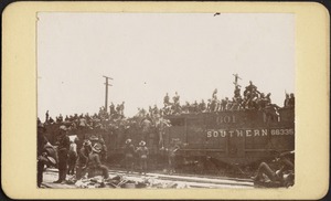 Transportation of troops by railcar