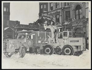 Snow Removal Dartmouth St. near Comm. Ave.