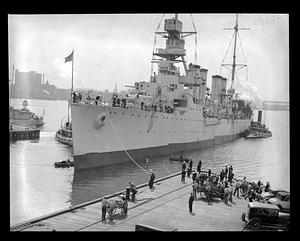 USS Marblehead comes in to Navy Yard