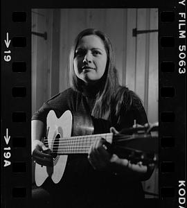 Beverly Stoops, guitarist and folk singer