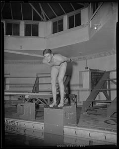 SC swimmer on the starting block