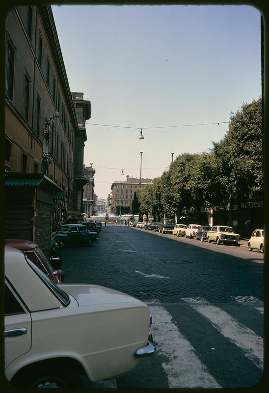 Via delle Terme di Diocleziano, toward Piazza della Repubblica, Rome, Italy