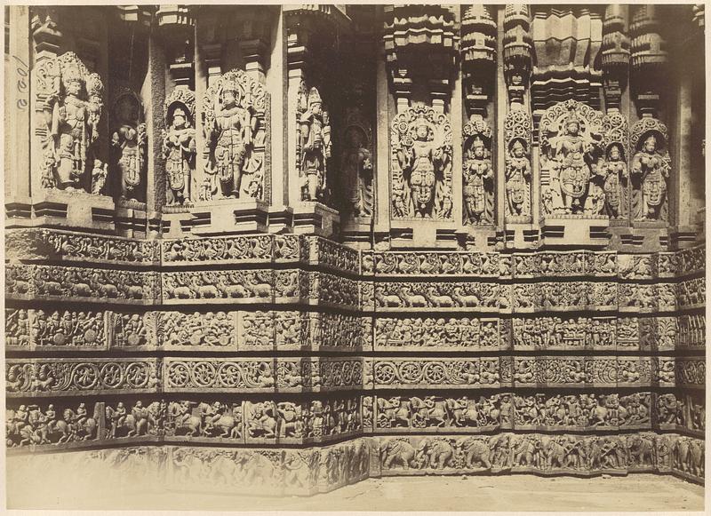 Close view of wall carvings, Chennakesava Temple, Somanathapura, India ...