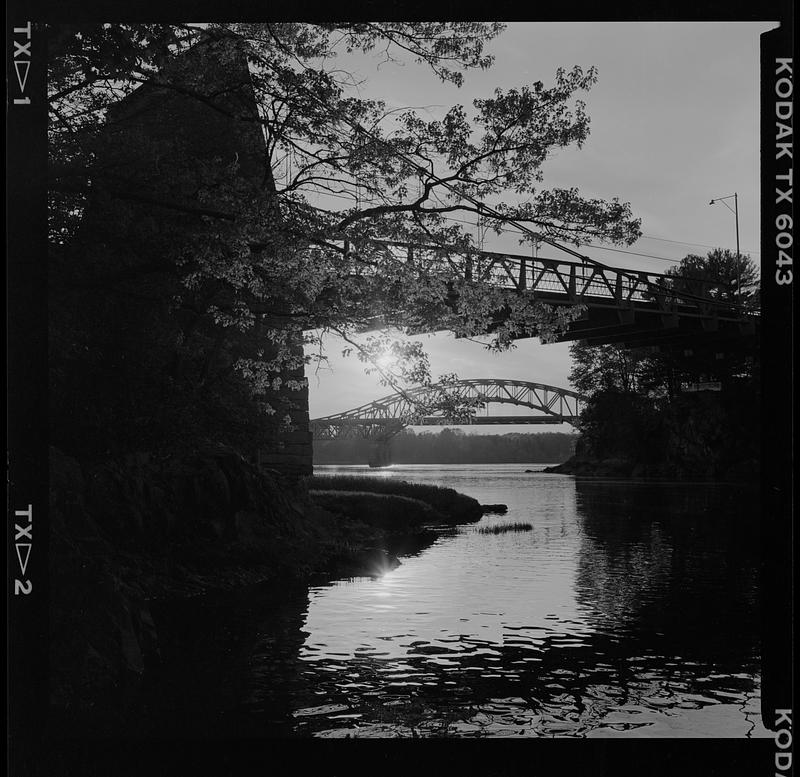 Chain Bridge and Whittier Bridge at dusk