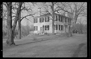 House with trellis, Newton