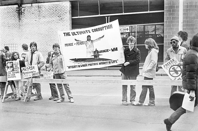 Groton, CT, nuclear sub protest