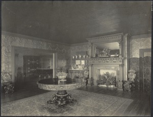 Lakeside: dining room