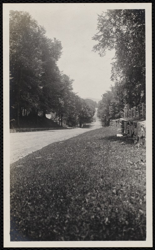 Aspinwall Hotel: main avenue from Congregational Church