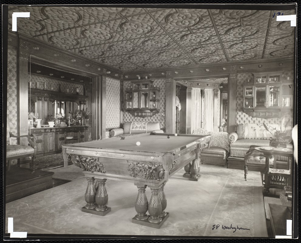 Erskine Park: billiard table