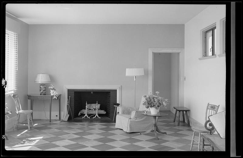 Marblehead Neck, Johnson House, fireplace