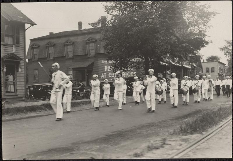 Parade, 1924