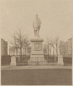 Monument on the Commonwealth Avenue mall