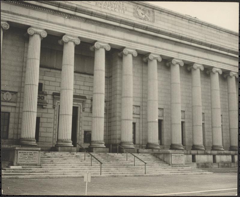 Exterior view of the Museum of Fine Arts, Boston, detail of Fenway entrance