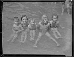 5 kids in water