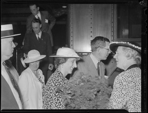 Unidentified group of people