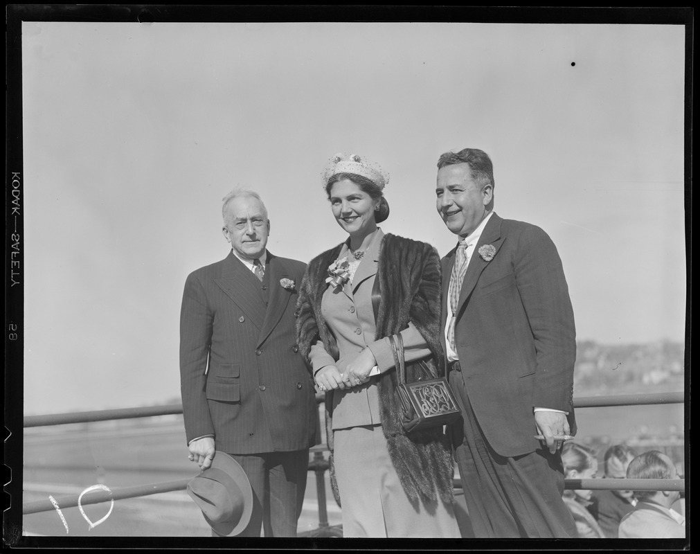 Group, possibly Suffolk Downs