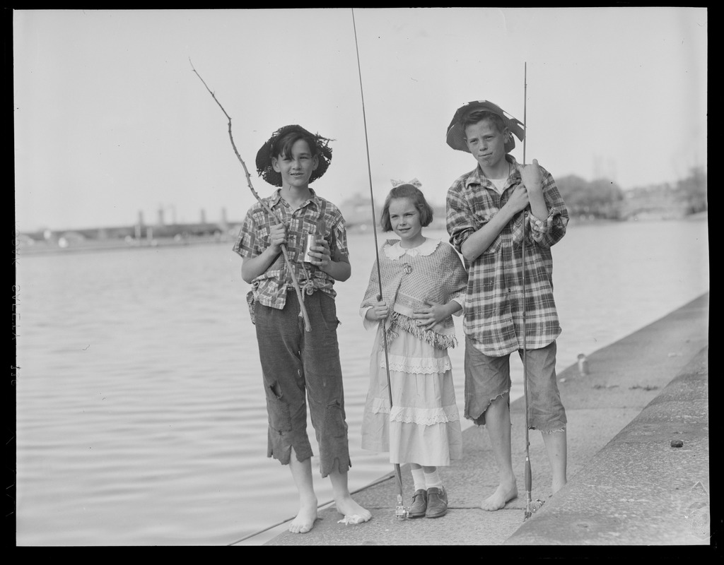 Kids dressed to go to the old fishing hole