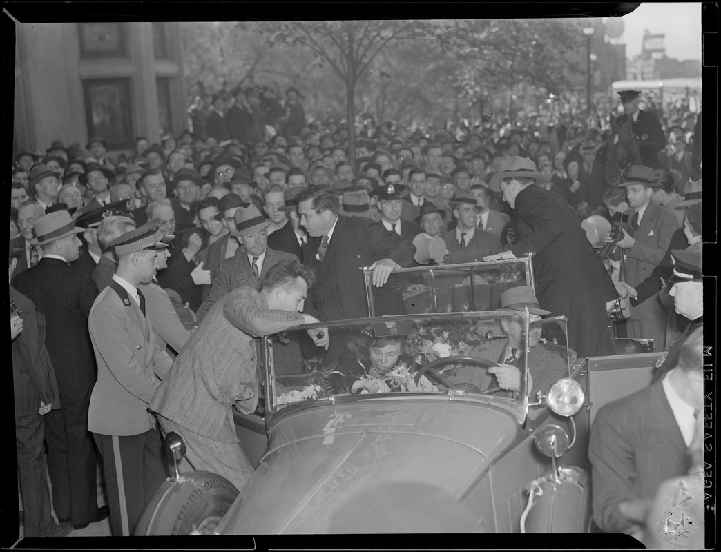 Wendell Wilkie campaigns in Mass.