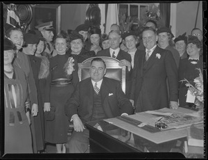 Group with Gov. Dever in office