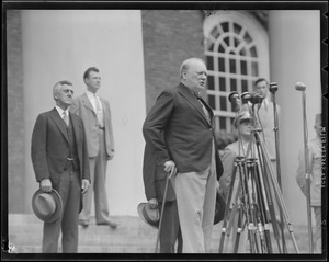 Winston Churchill attends Harvard commencement