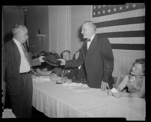 Award ceremony for Frank E. Dettmar?