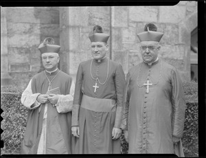 Cardinal Cushing with visiting dignitaries
