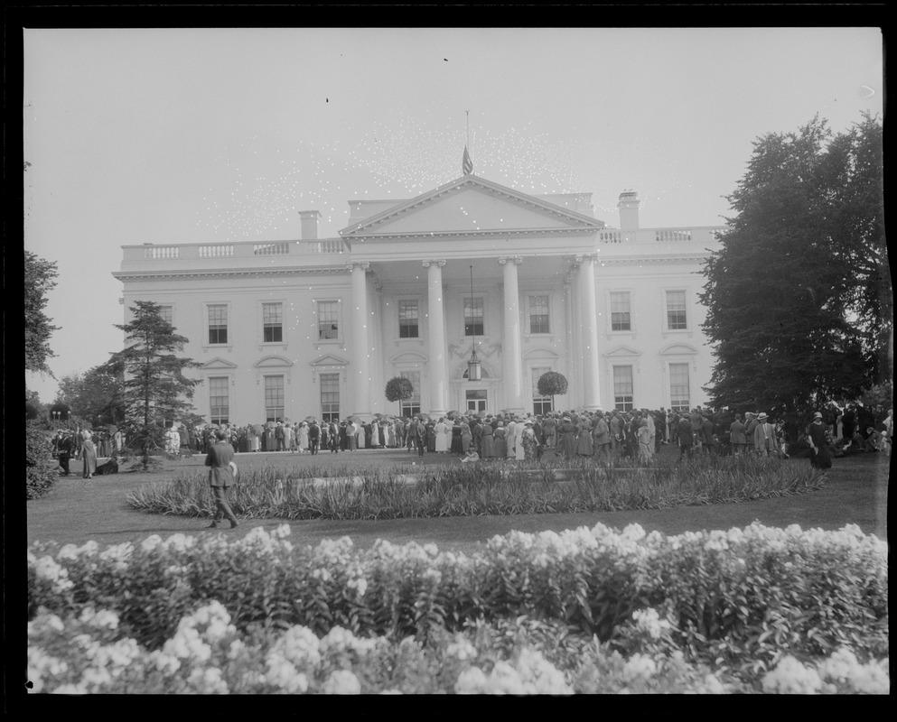 Crowd outside White House after young Coolidge died