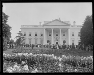 Crowd outside White House after young Coolidge died