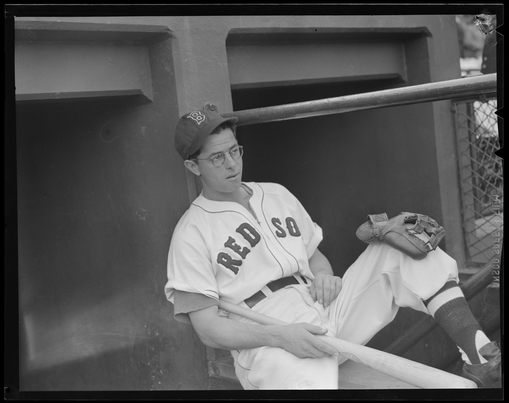 Dom DiMaggio relaxed and ready for the Cardinals, 1946 World Series