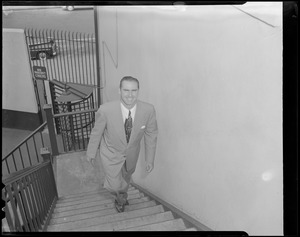New Braves manager Tommy Holmes