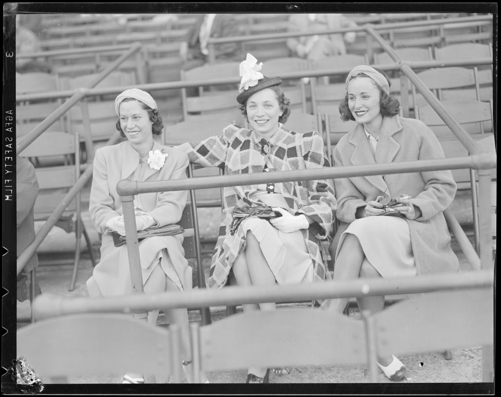 Cinn - baseball with Bees (three women in stands)