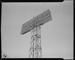 Light stanchion / Crowd: Braves Field?