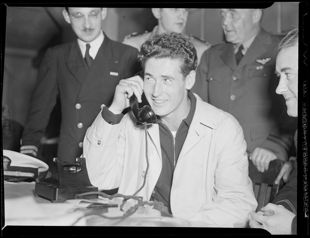 Ted Williams with Fort Devens and Quonset Naval Station players - Digital  Commonwealth