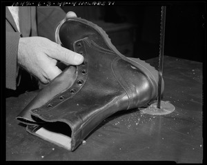 Footwear, repair process, heels