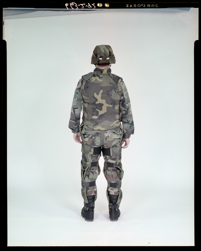 IPL body armor set, individual counter-mine (basic), back view