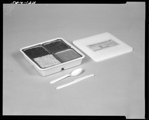 Thermally processed meal tray: chili, rice, applesauce