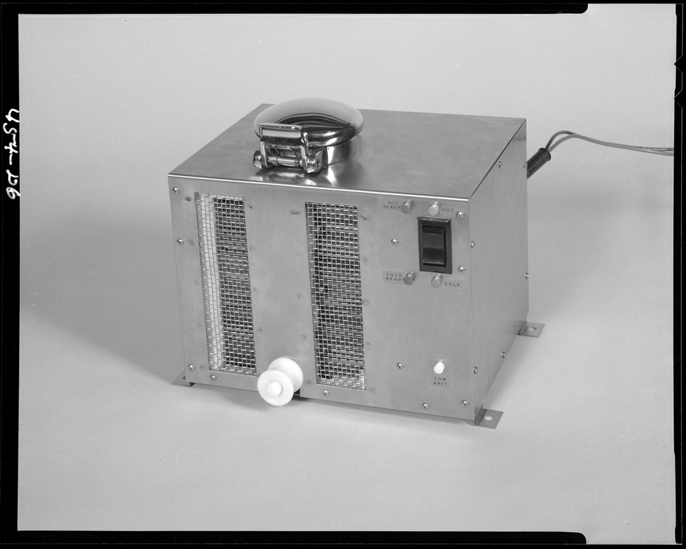 Thermoelectric water chiller/heater