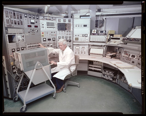 Radiation lab, linac control room