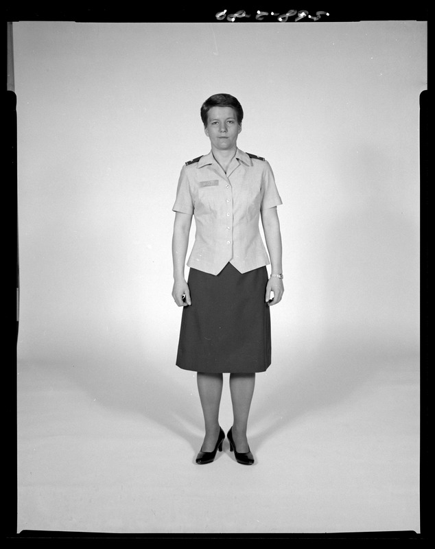 IPD (2), Pam, s.s. shirt + skirt collar open - Digital Commonwealth