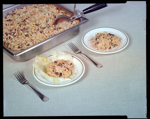 Food lab, carrot salad with and without lettus