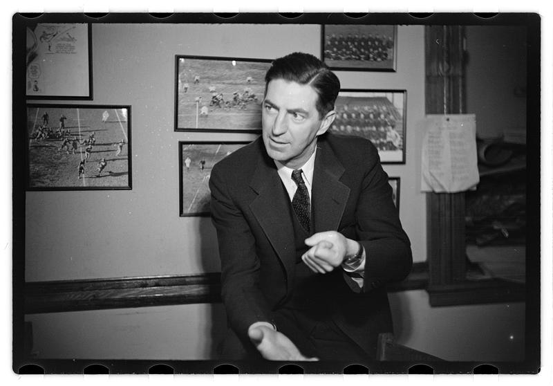 Casey, Eddie, coach, pro football