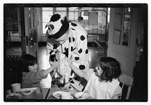 Harry W. Syer magician at Children's Hospital
