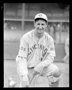 1 close a Cincinnati kneeling