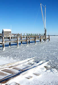 Vineyard Haven Harbor winter