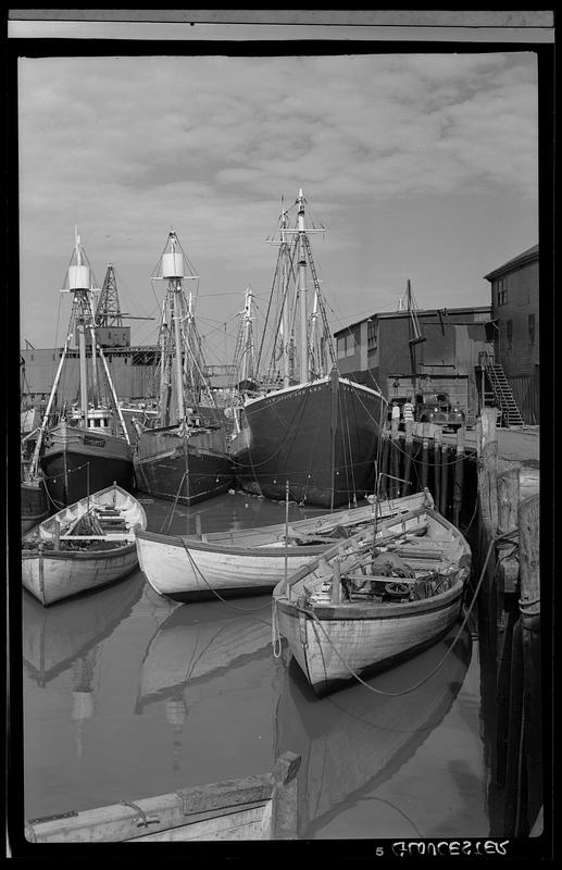 Waterfront scene, Gloucester - Digital Commonwealth