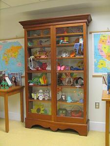 Wooden shelved vitrine