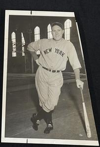 Charley (Red) Ruffing N.Y. Yankees.
