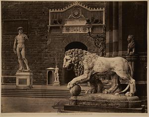 Firenze - Il leone della loga dell' org e Il David