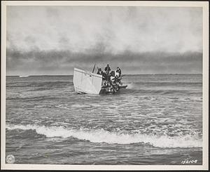 U.S. troops landing on coast of French Morocco