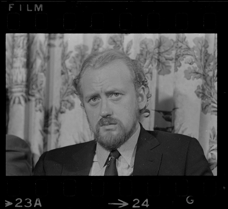 British actor Nicol Williamson makes an apology for walking off stage during performance of Hamlet at a press conference